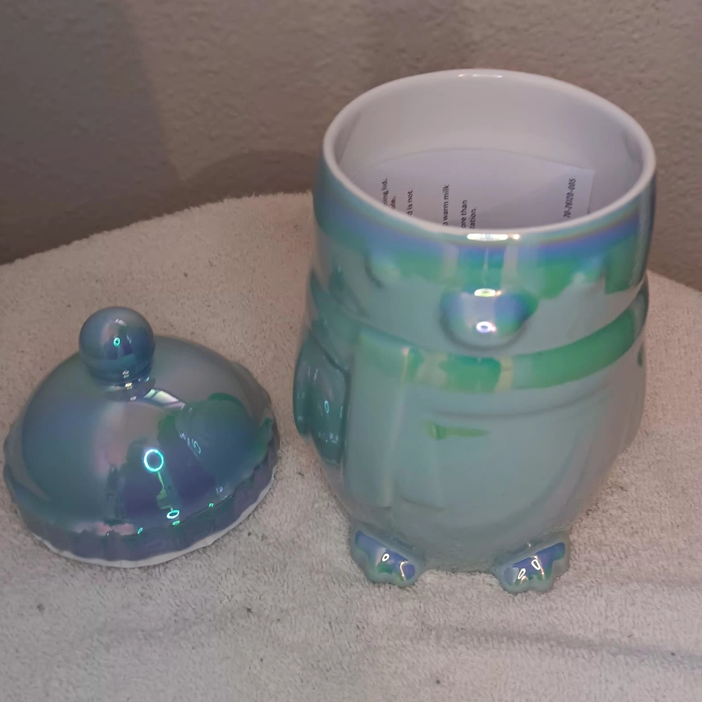 Starbucks 2025 Holiday Penguin Iridescent Mug with Lid NWT - Picture 6 of 6